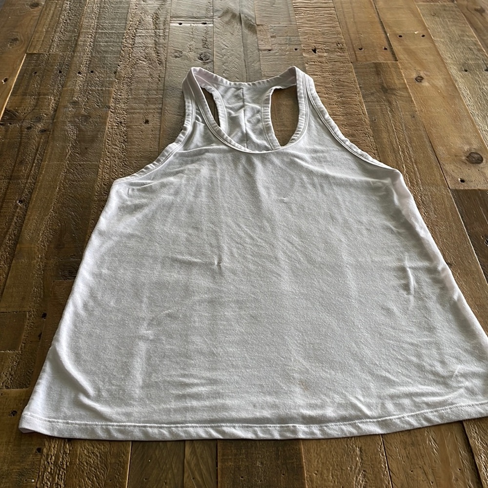 Alo yoga motion tank in white